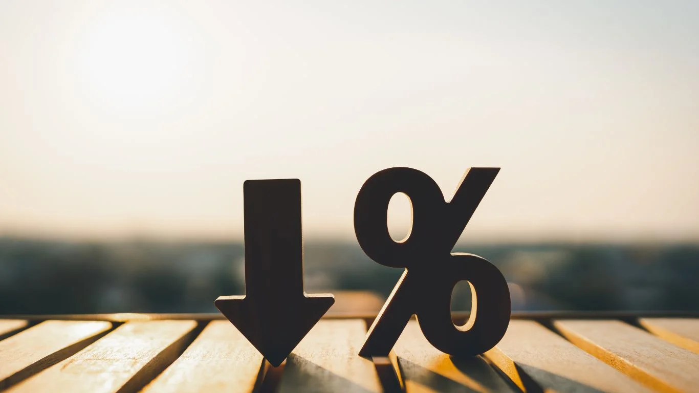 Lower Interest Rates: How Refinancing Can Save You Thousands